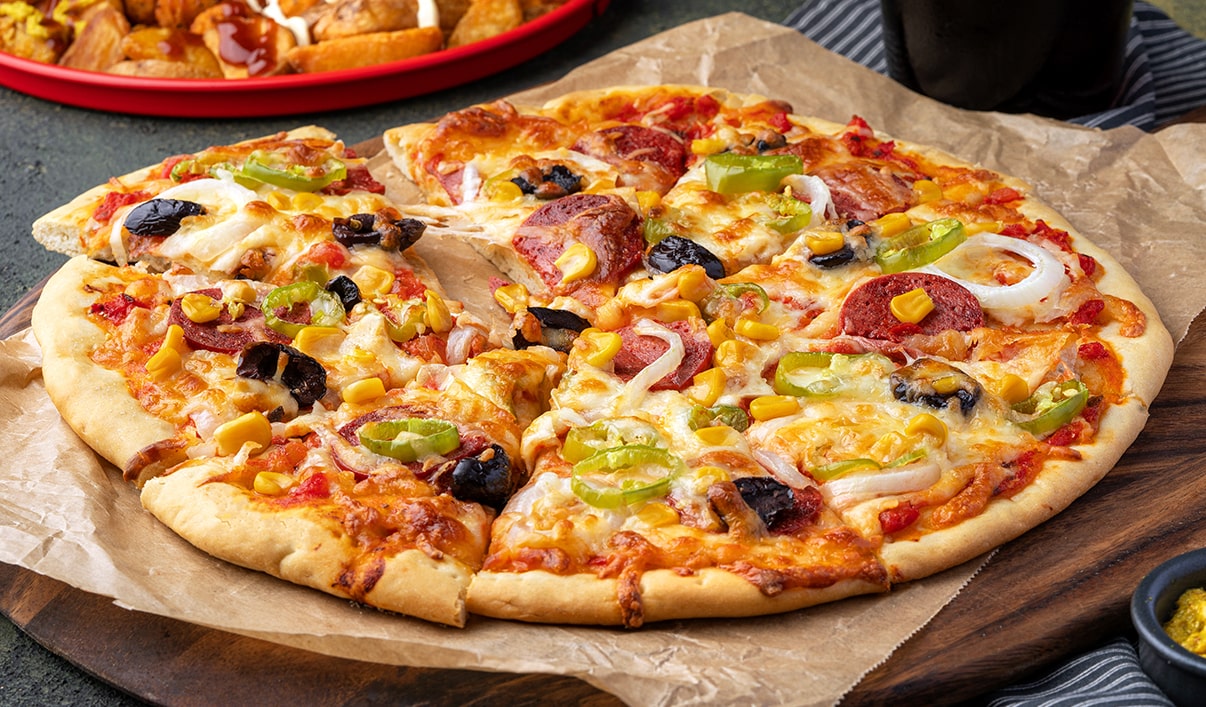 Ev Usulü Pizza Tarifi: Farklı Lezzetler